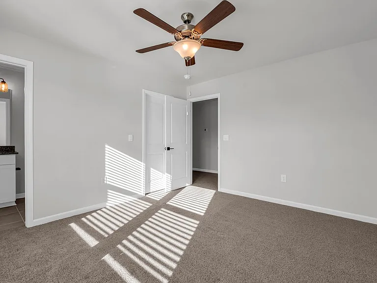 23 Silverthorne Ct — Photo 38