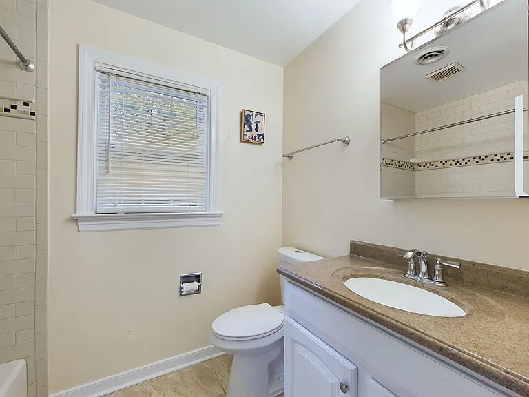10211 Windbluff Dr — Photo 34