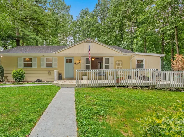 625 Lenox Pl, Hendersonville, NC 28739