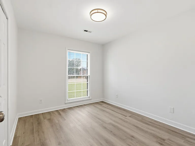 4609 Randolph Rd — Photo 18