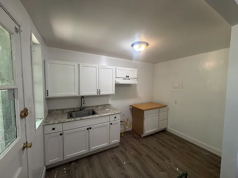 50 Mencel Cir #A — Photo 1