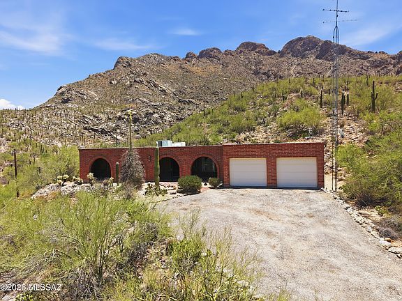 2nd image of 561 E San Moritz Pl
