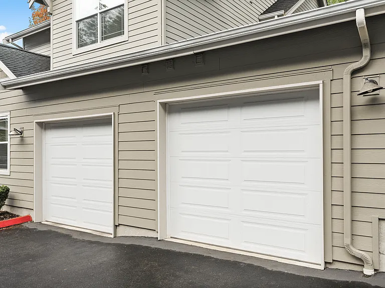 2 Bed 2 Bath Standard w/ Garage - 1,081 Sq Ft 2 Bed 2 Bath Standard w/ Garage - 1,081 Sq Ft