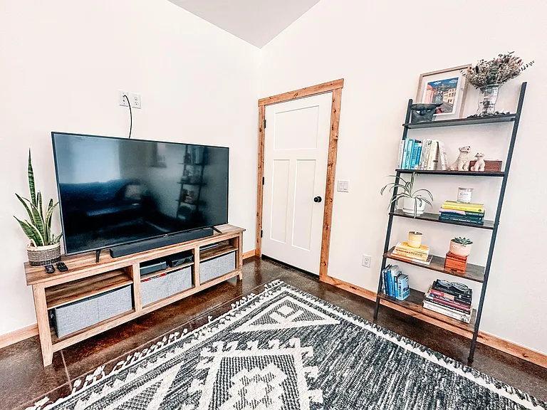 518 Iowa Ave #1 — Photo 6