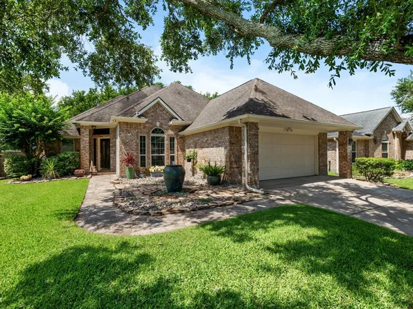 2723 Shelby Dr, Pearland, TX 77584