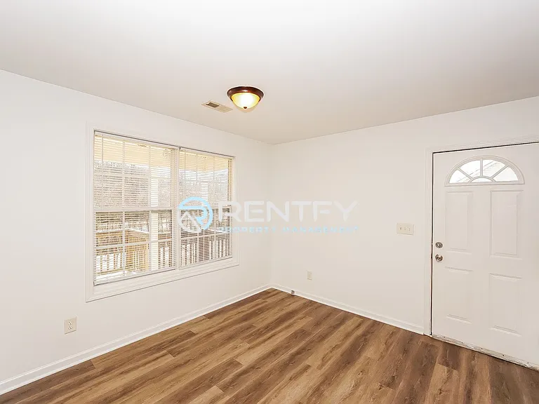 1110 Mason St — Photo 6