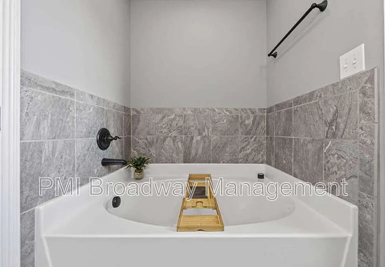 1259 Eagles View Dr — Photo 13