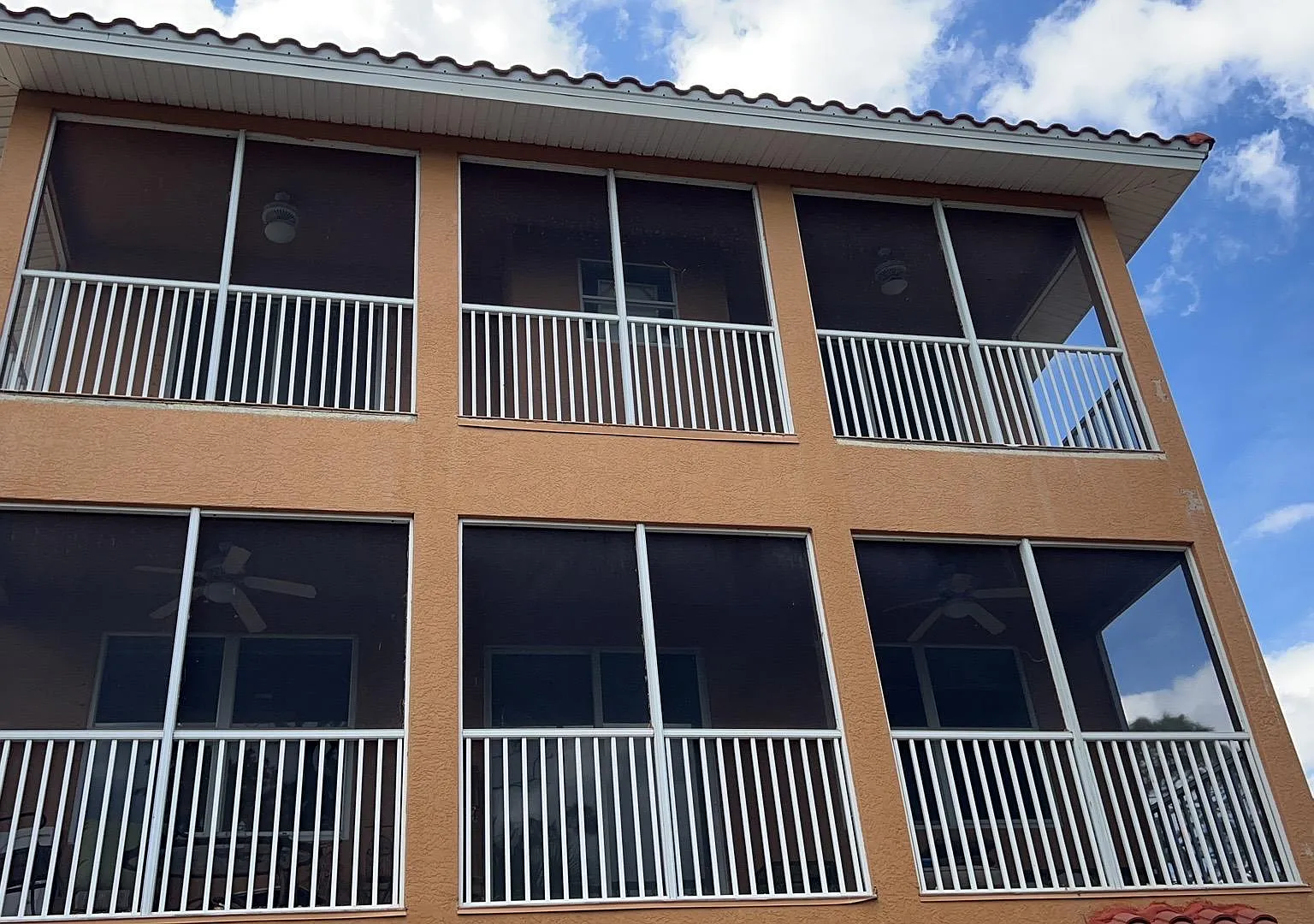 4 bed, 3090 sqft, $2,500 — Photo 2
