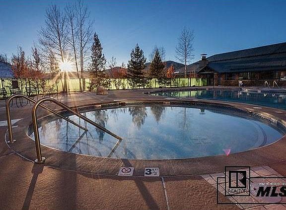 3rd image of 2300 Mount Werner Cir #330
