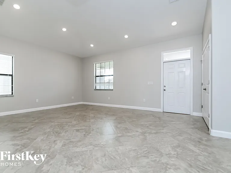 12016 Cinnamon Fern Dr — Photo 2