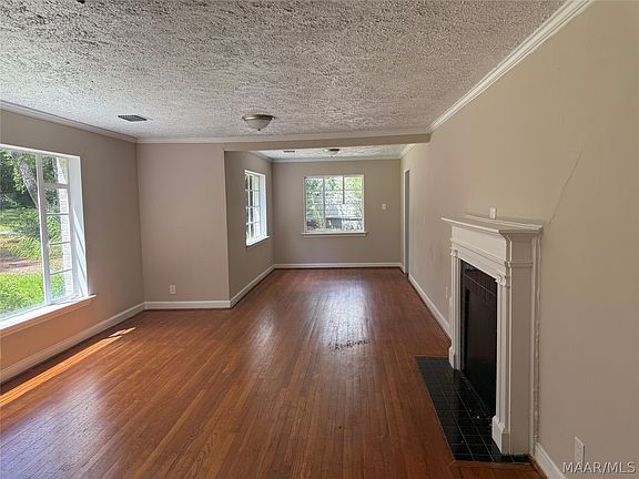 2nd image of 3227 Gilmer Ave