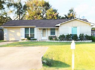 1233 Pyburn St, Angleton, TX 77515