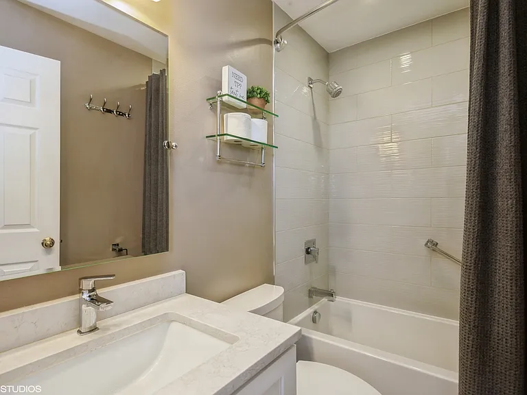 707 Clover Hill Ct — Photo 15