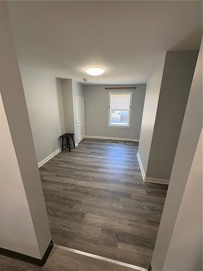 2 bed, 1.5 bath, $1,069 — Photo 3