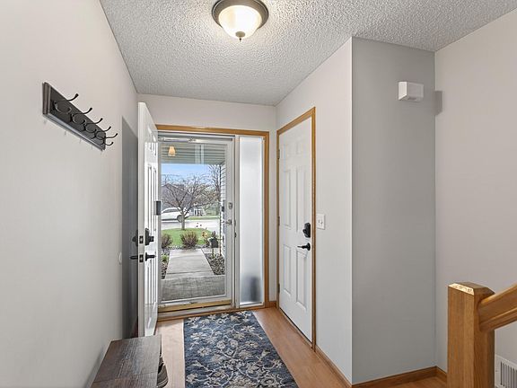 5th image of 7328 Kahler Cir NE