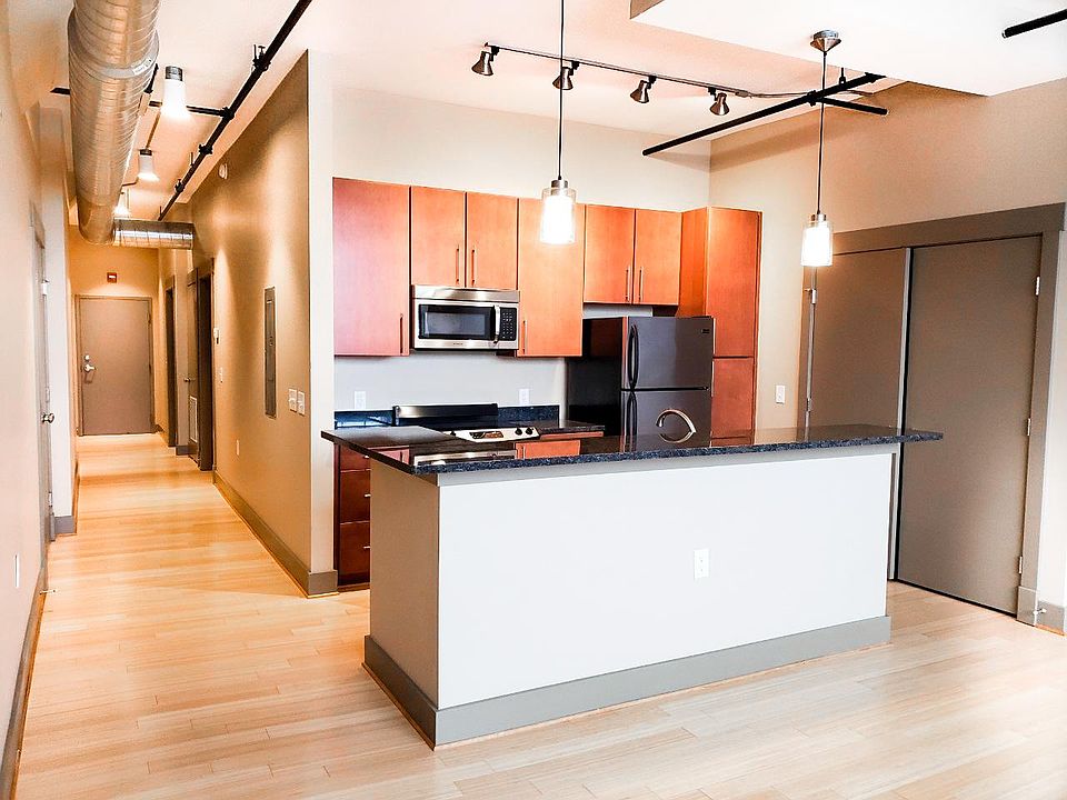 1st image of 806 Wasena Ave SW APT 312