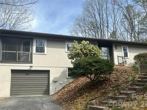 333 Sourwood Rd, Black Mountain, NC 28711