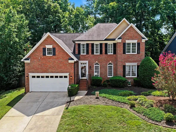 202 Travilah Oaks Ln, Cary, NC 27518