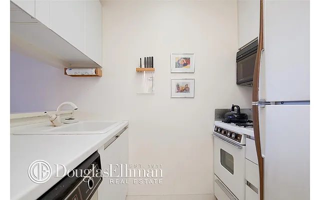 Sold by Douglas Elliman | media 10