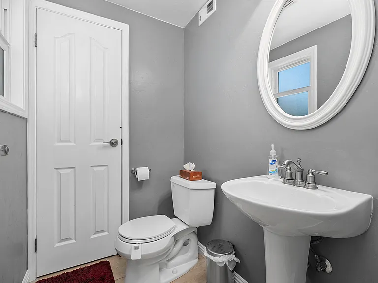 5371 Swarthmore St — Photo 4
