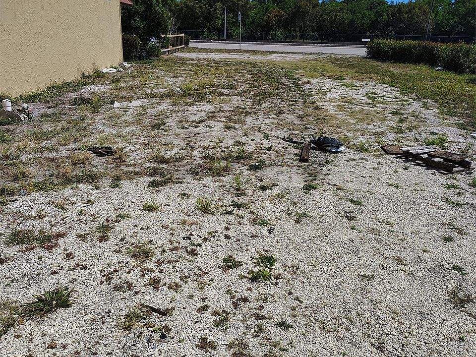 2nd image of  N 1829 Dixie Highway