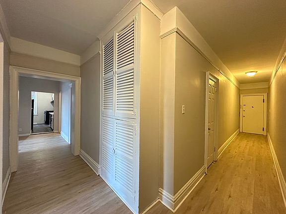 3rd image of 27 Kensington Ave #25E