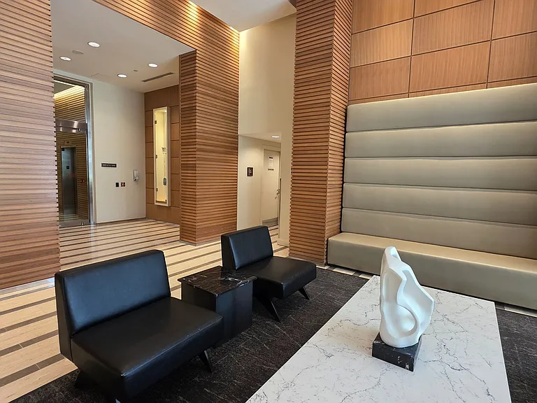 2191 Yonge St #2210 — Photo 20