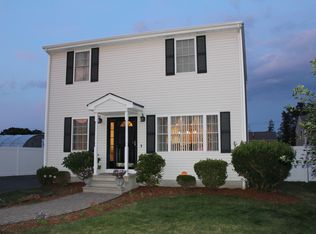 30 Maplewood Dr, Fall River, MA 02721