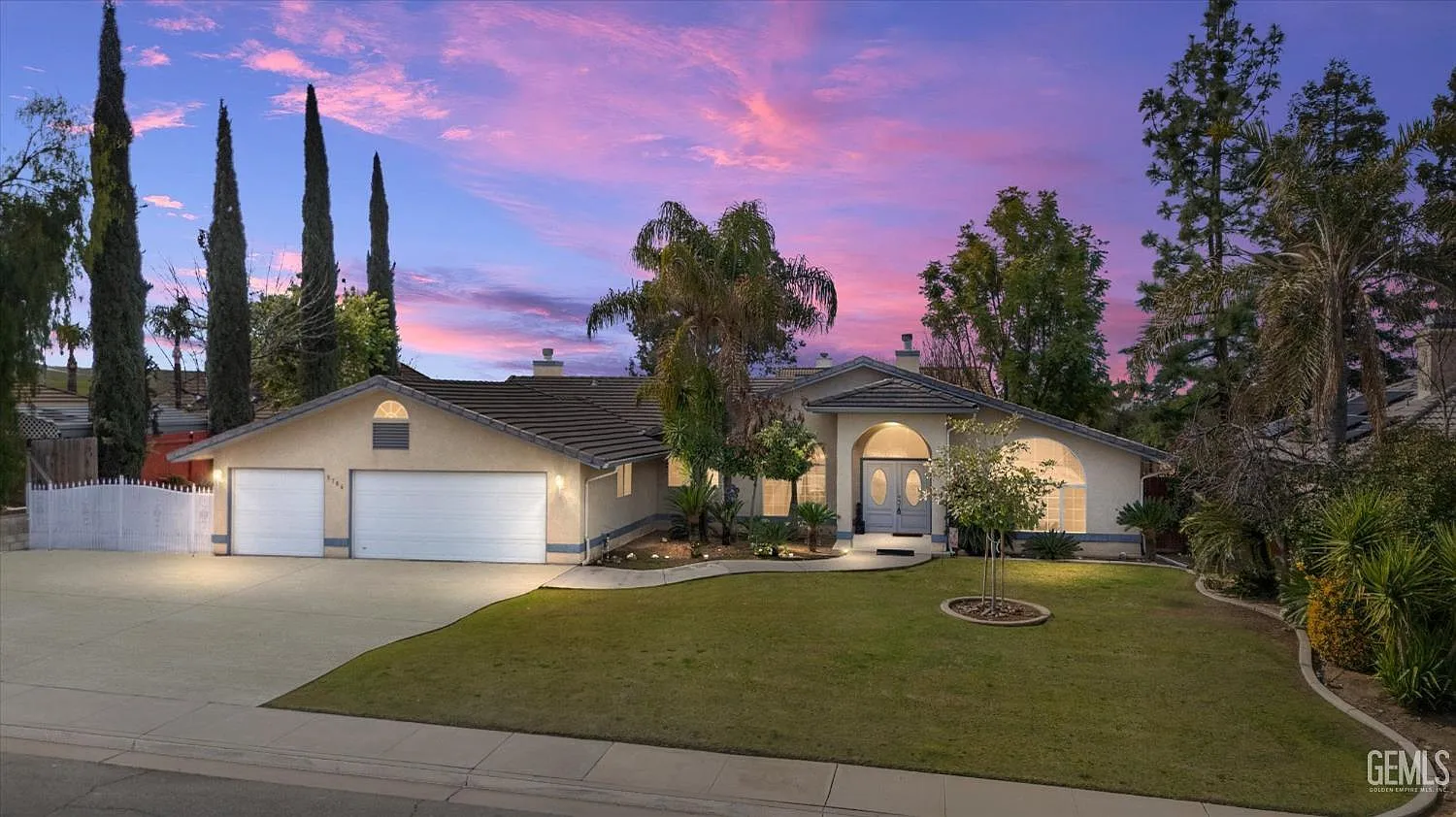5704 Vista Finestra Dr photo 1