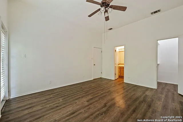 6406 Brook Cv — Photo 14