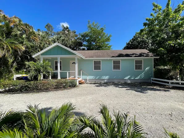 4974 SE Grouper Ave, Stuart, FL 34997