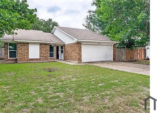 4 bed, 1316 sqft, $2,800 — Photo 2