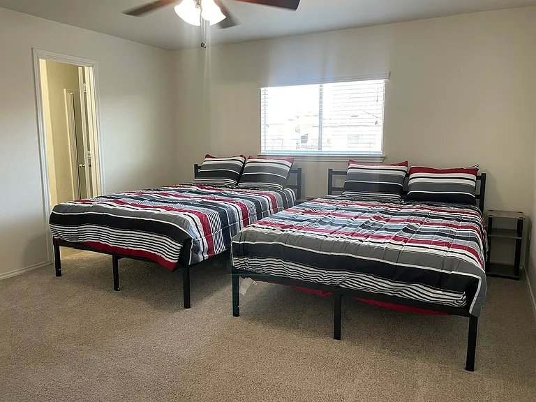 3738 Gallery Wls — Photo 99