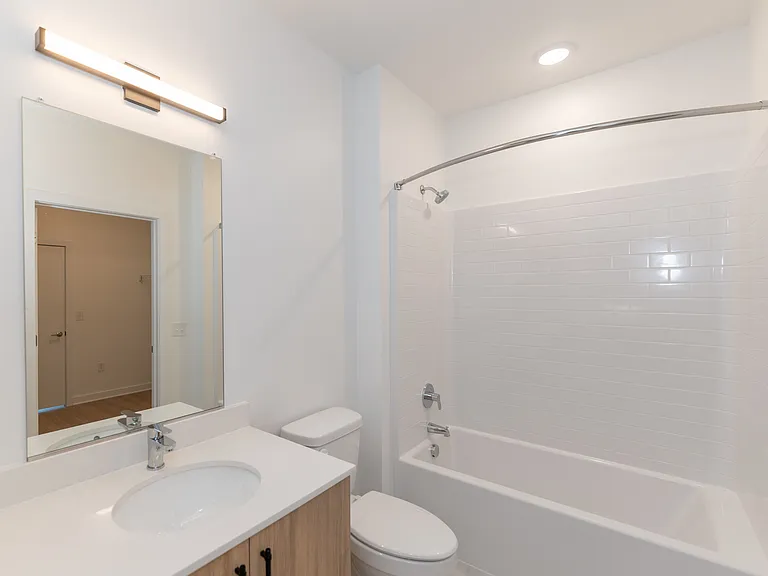 Wrighthaven Square Apartments — Photo 33