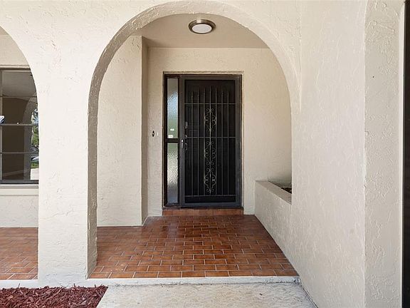 5th image of 5138 MENTMORE AVENUE
