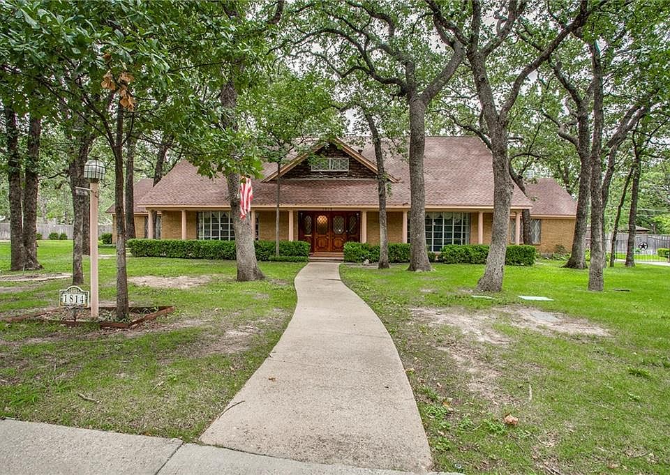 1st image of 1814 Post Oak Dr