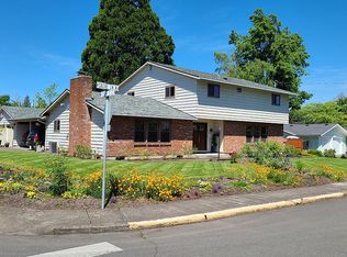 426 Sacre Ln N, Monmouth, OR 97361