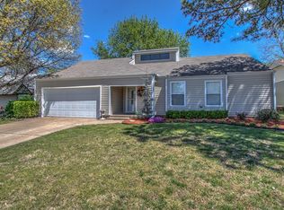 3011 S Narcissus Pl, Broken Arrow, OK 74012