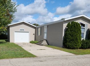 14909 Saint Clair Dr, Spring Lake, MI 49456
