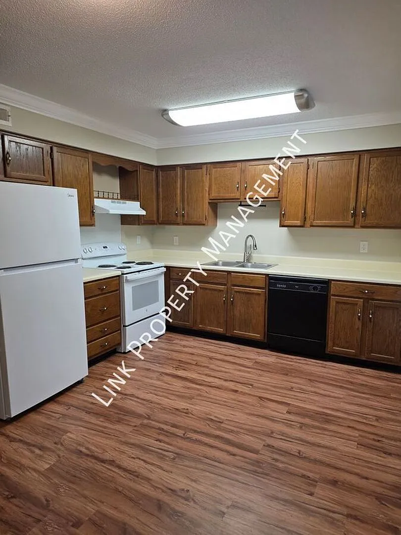5364 Haisten Court — Photo 3