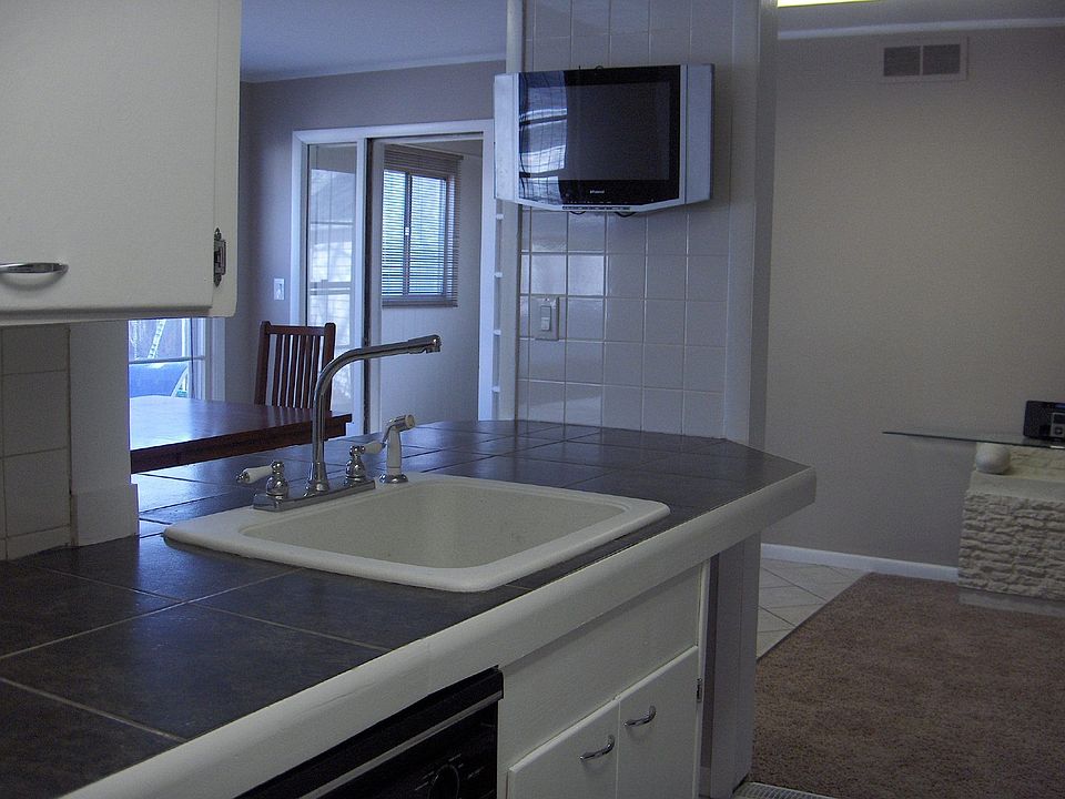 2nd image of 656 S Terrace Dr