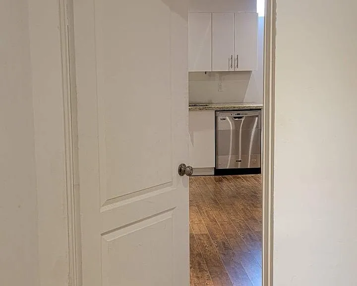 8 Vipond Way #1 — Photo 8
