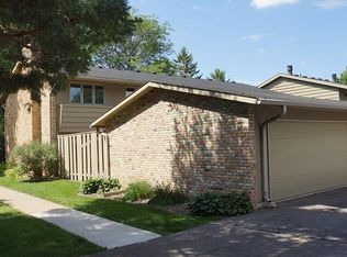 267 Windsor Ln, New Brighton, MN 55112