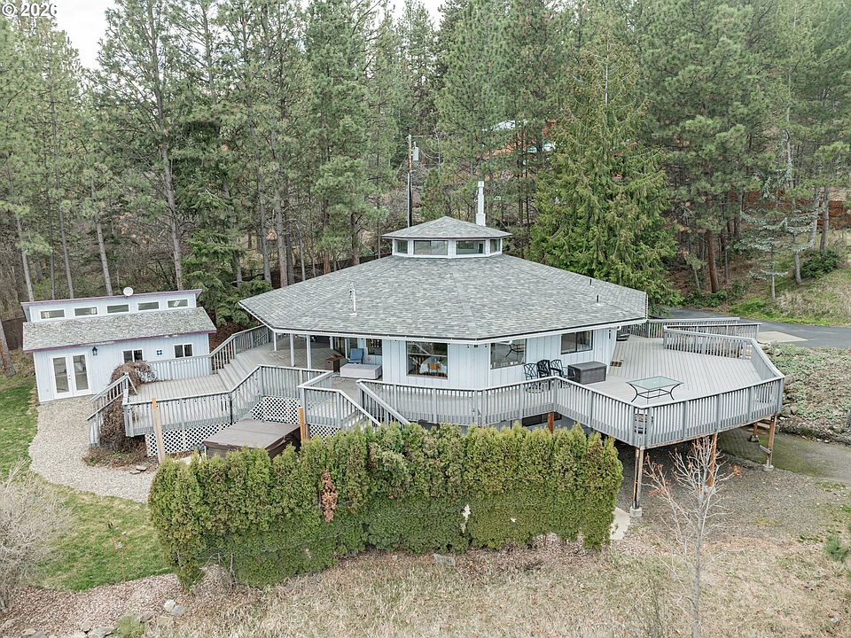 1st image of 403 Allium St