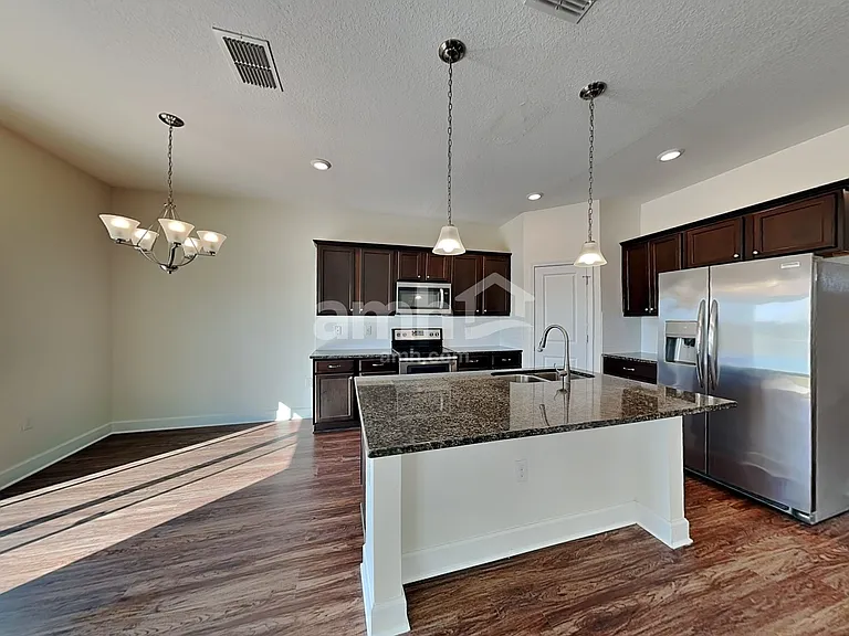 4803 Windy Hammock Way — Photo 4