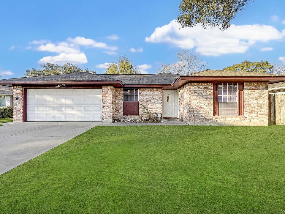 1st image of 13718 Fernhill Dr