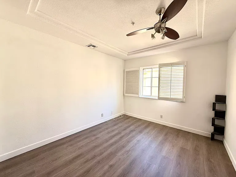 3100 W Riverside Dr #102 — Photo 11