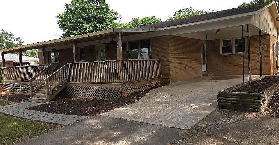 1st image of 118 Sims Ln