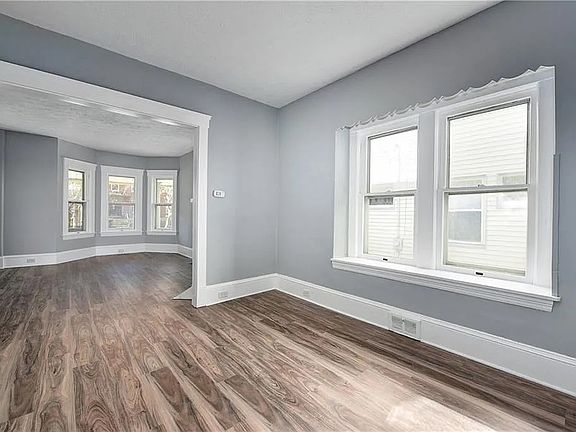 4th image of 1375 Cove Ave #1375