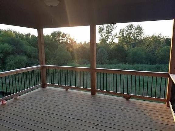 3rd image of 440 Madison Creek Dr